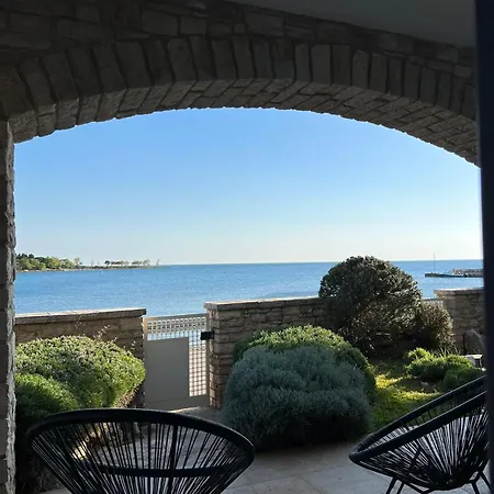 Istrian 1 *